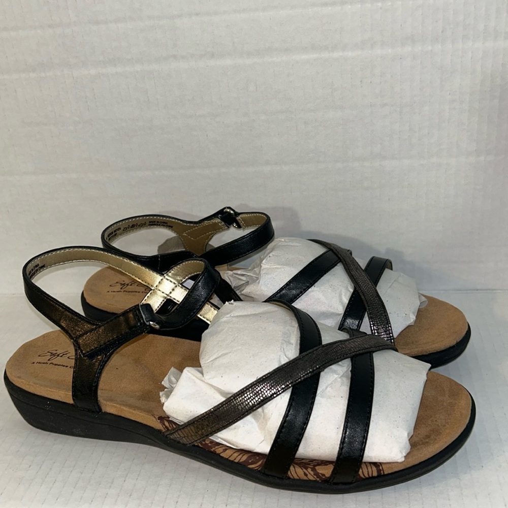 Soft Style Black Strappy Sandals with Metallic Snake Print Accent Size 11 NWOT